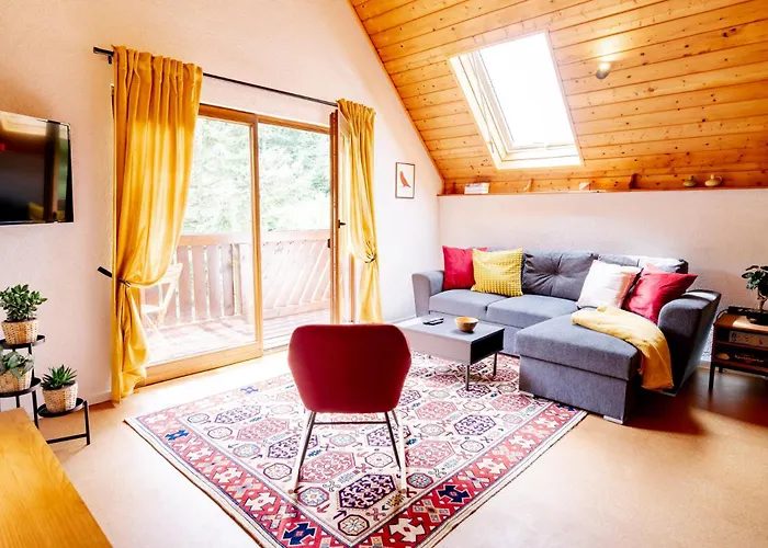 Birds-nest Balkon Kaminofen Apartament *